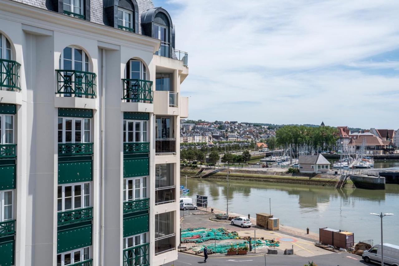 Sowell Hotels Le Beach 滨海图维列 外观 照片