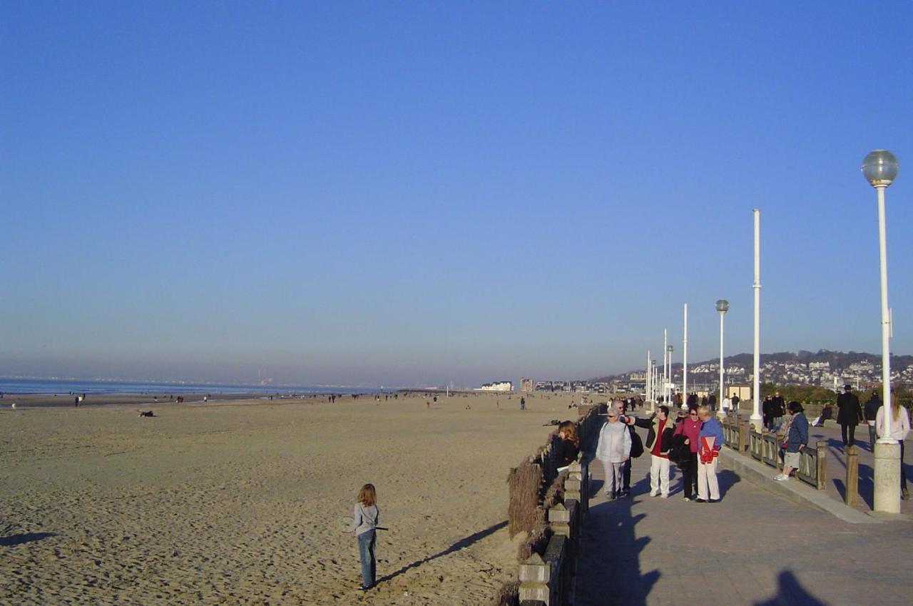 Sowell Hotels Le Beach 滨海图维列 外观 照片